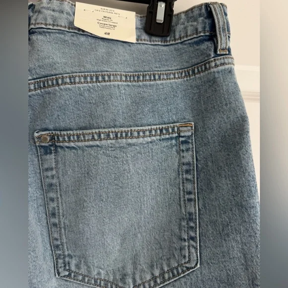 NWT H&M Light washed high waisted Wide leg cropped jeans size 12 - Picture 10 of 10
